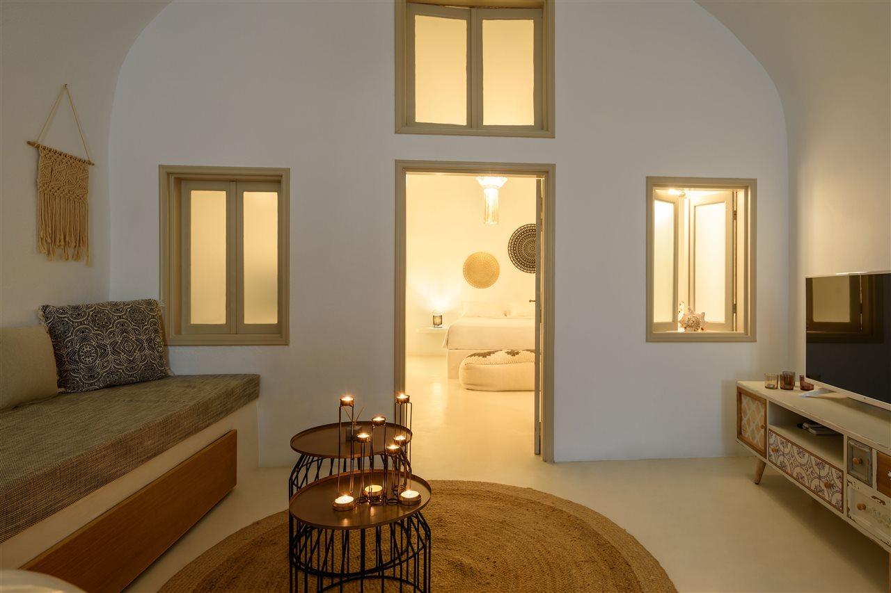 Suite Home Santorini Тира Экстерьер фото